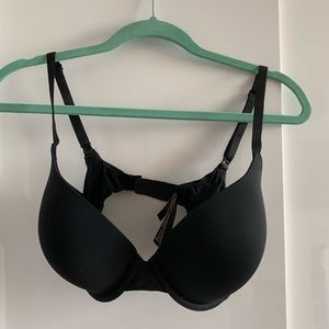 Victoria’s Secret Black Bra (32DDD)
